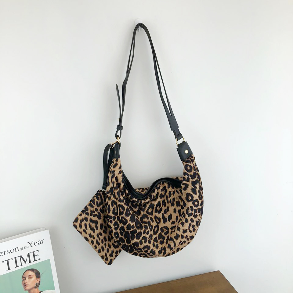 Leopard print zippered big shoulder bag