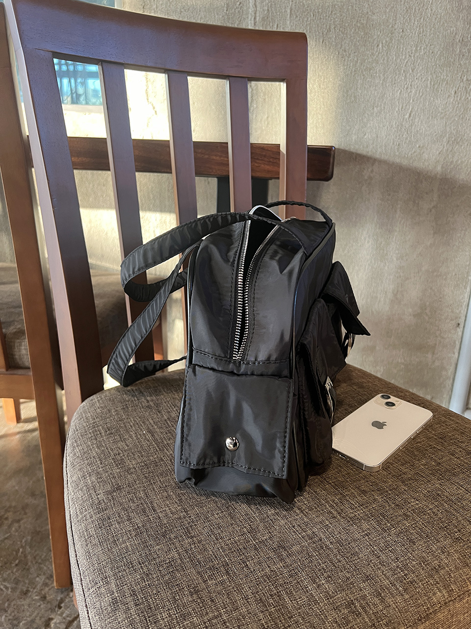 4-Pocket Nylon Shoulder Bag (4 colors)