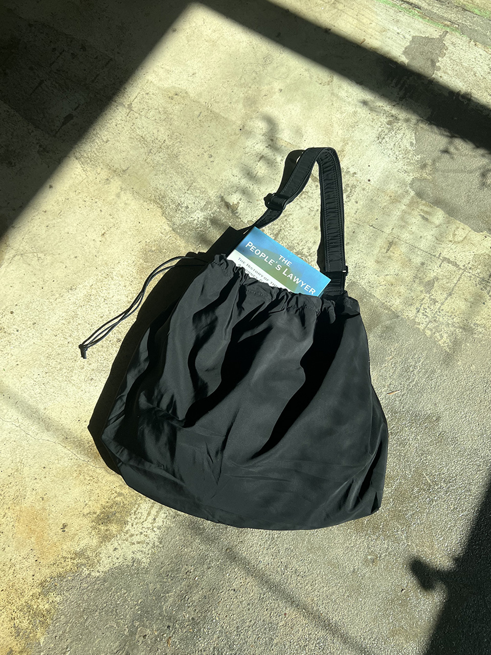 L Nylon Shirring String Big Shoulder Bag
