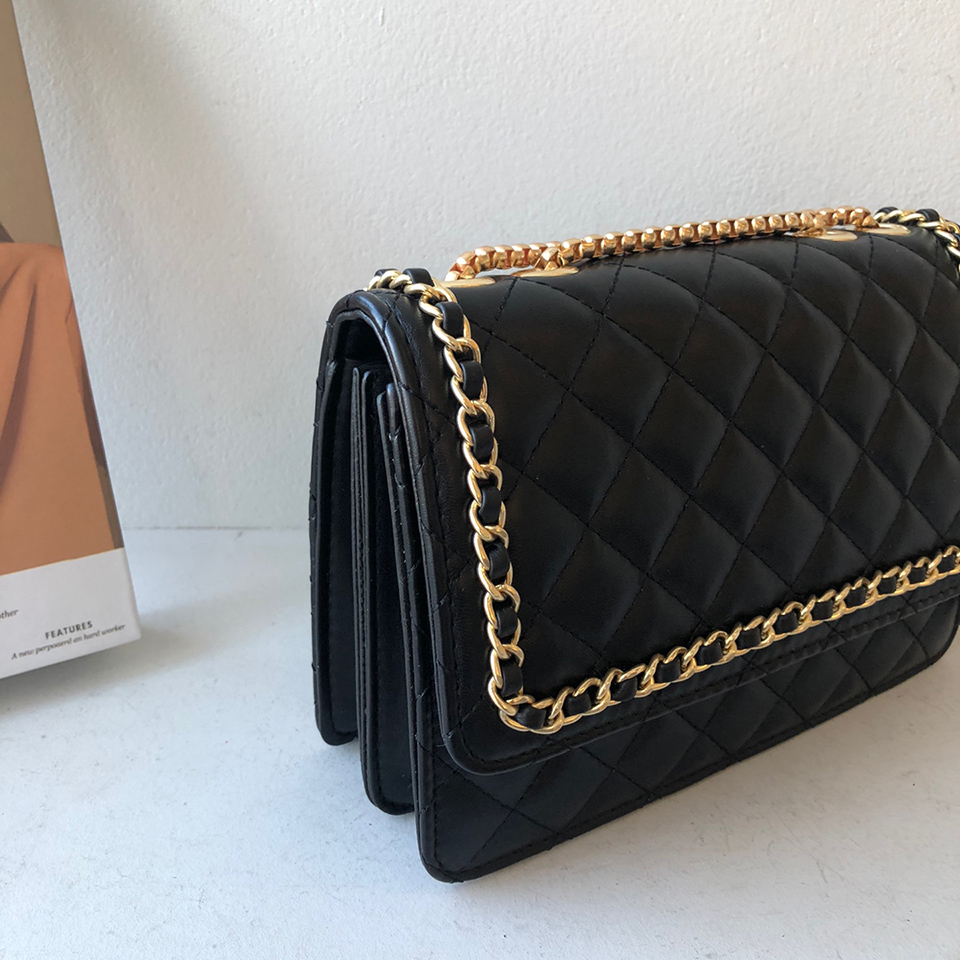 Quilted Square Chain Bag