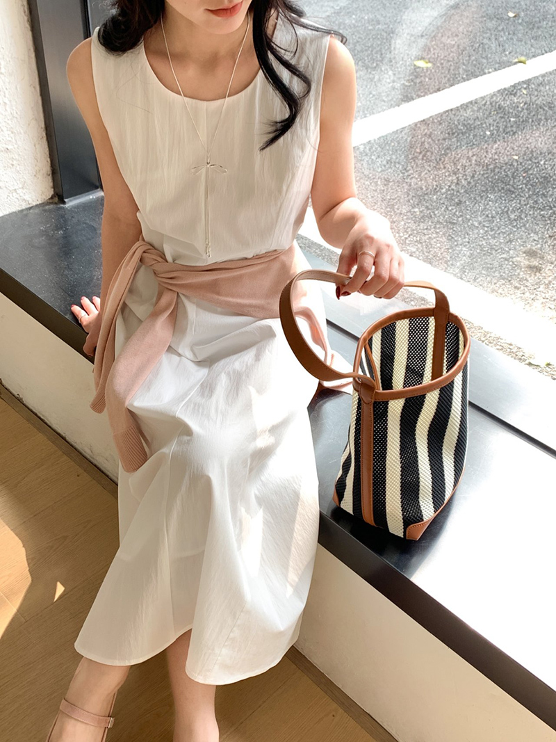 Striped net shoulder bag