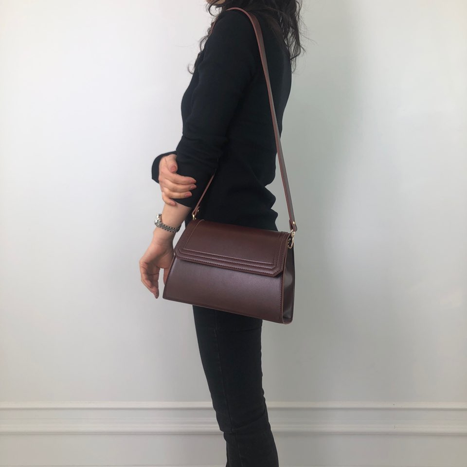 Classic trapezoid stitch cross bag (4 colors)