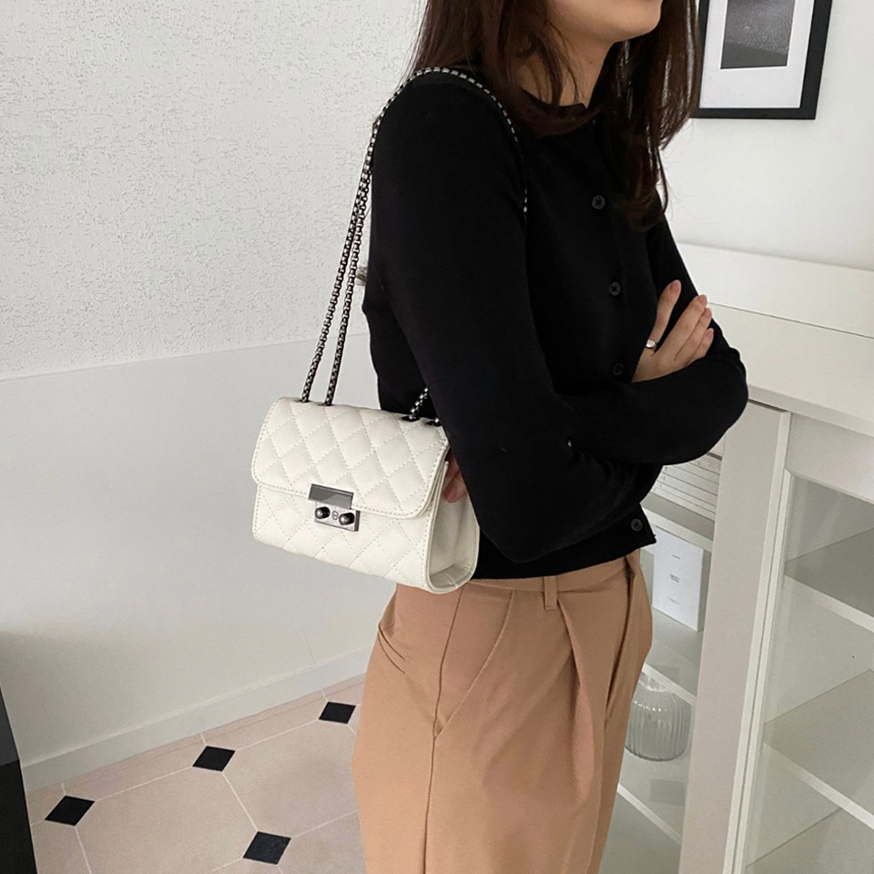 Kate Buckle Classic Mini Chain Bag