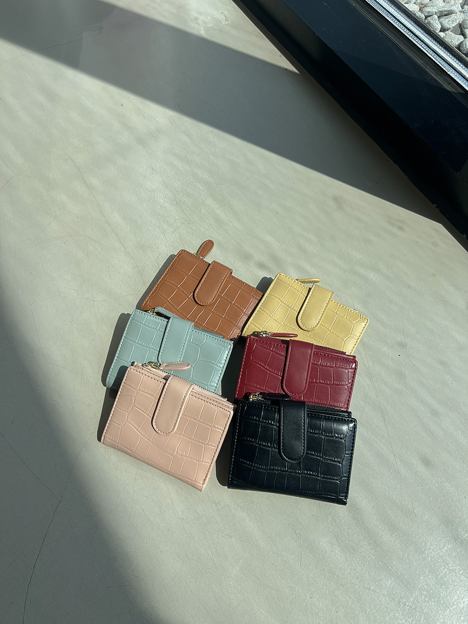Garnet Pastel Crocodile Pattern Leather Mini Card Case
