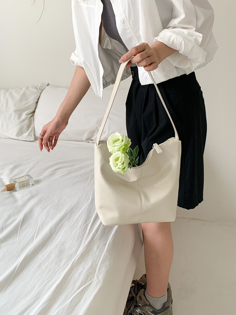 Glossy wrinkle leather shoulder bag (4 colors)