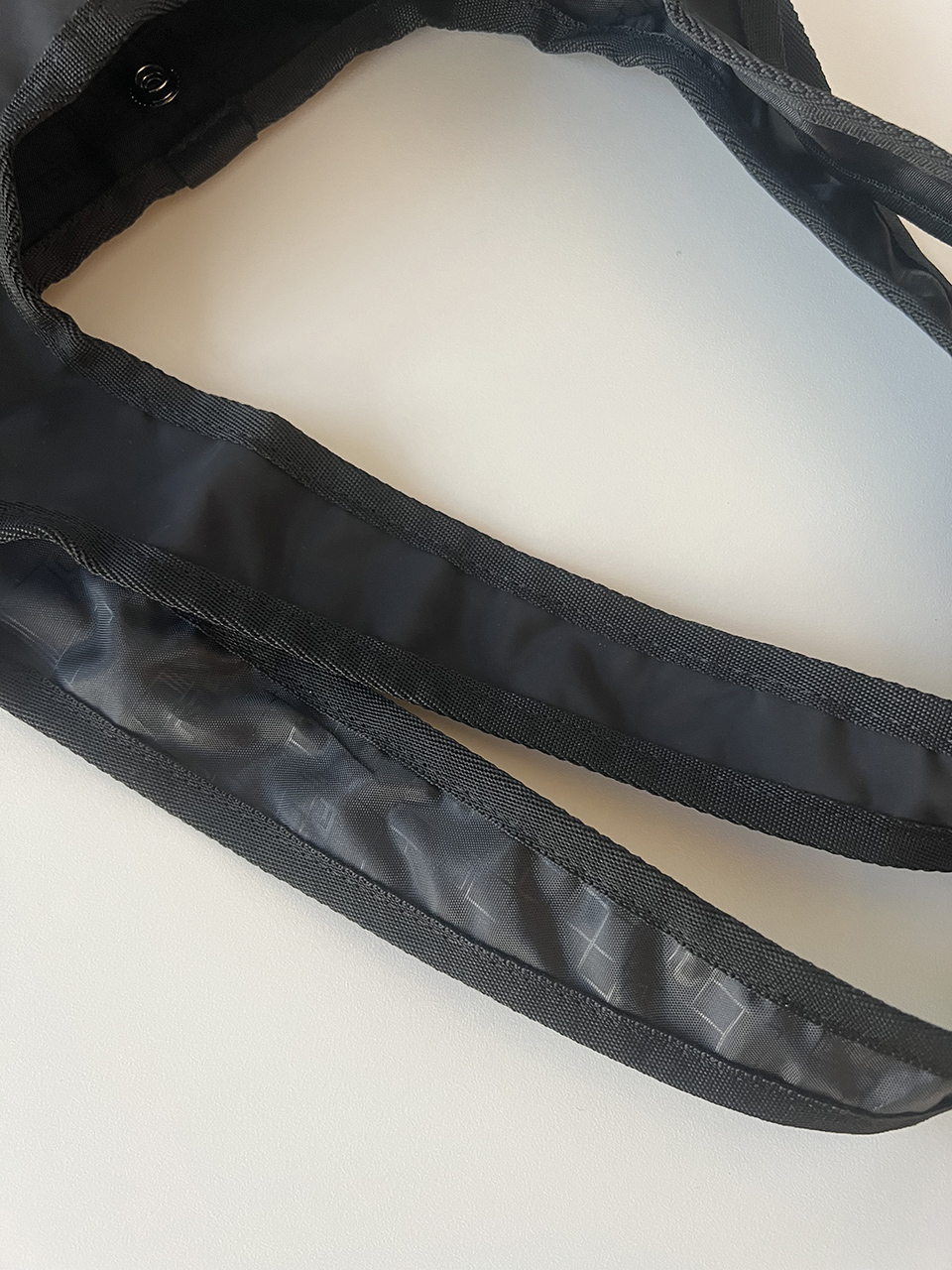 Button nylon shoulder eco bag