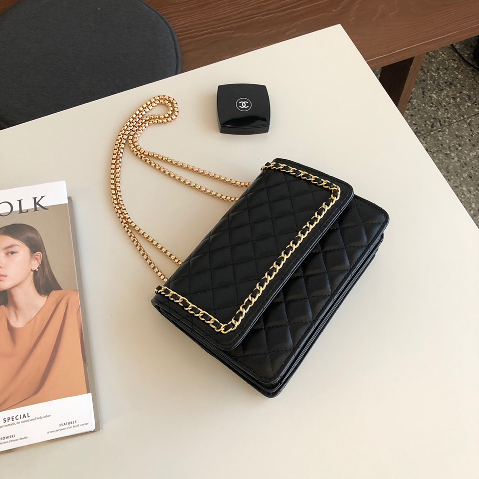 Quilted Square Chain Bag
