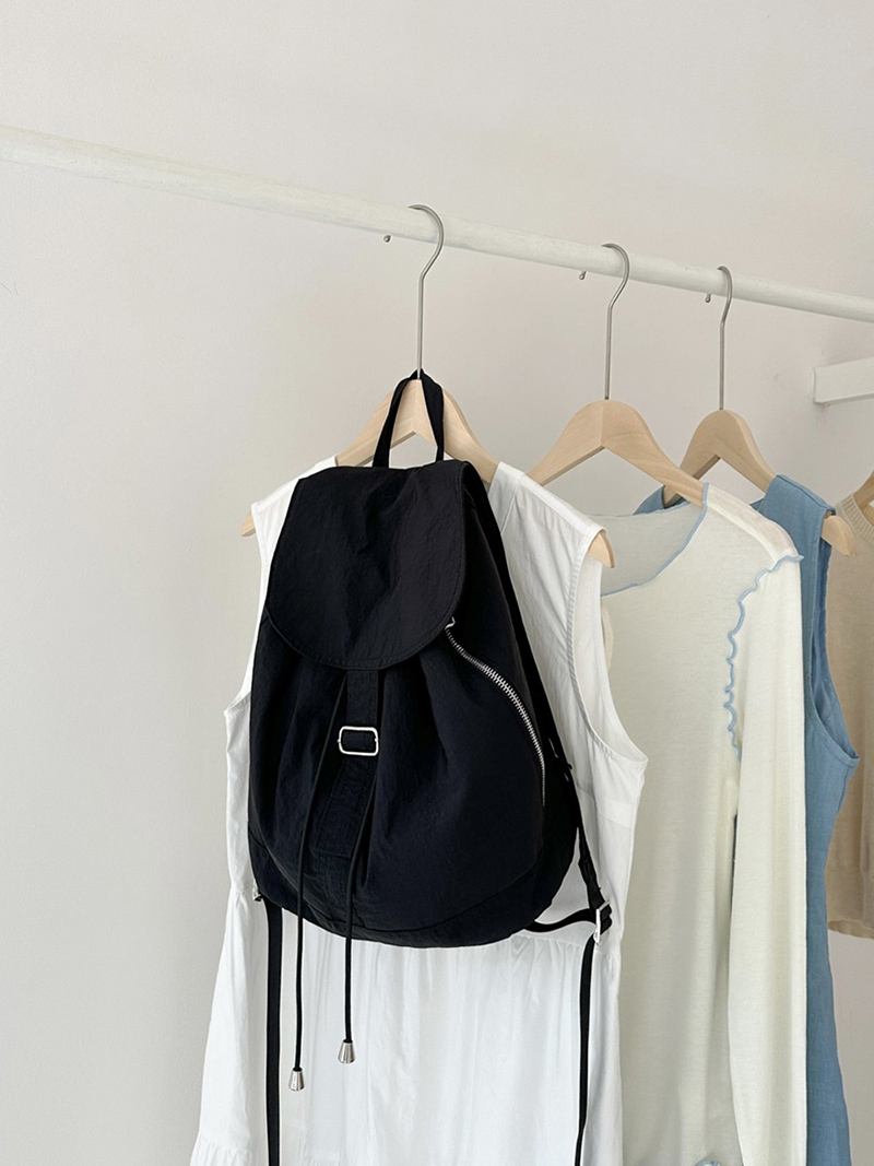 Buckle side zip-up nylon backpack (4 colors)
