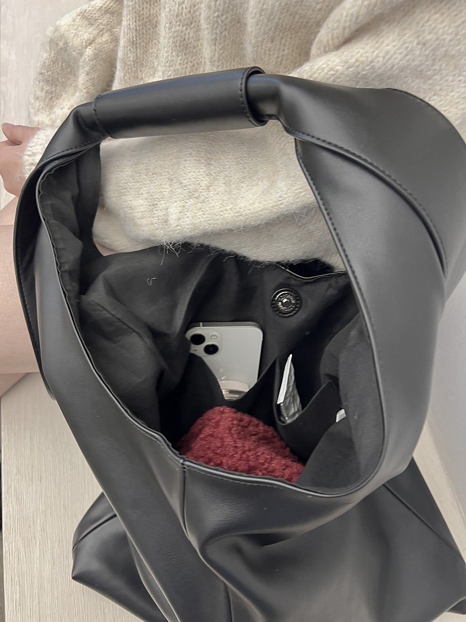 Leather snap shoulder bag