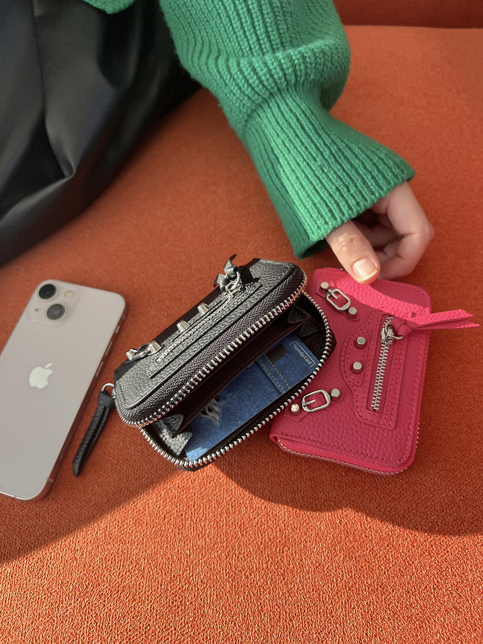 Zip-up coin case wallet