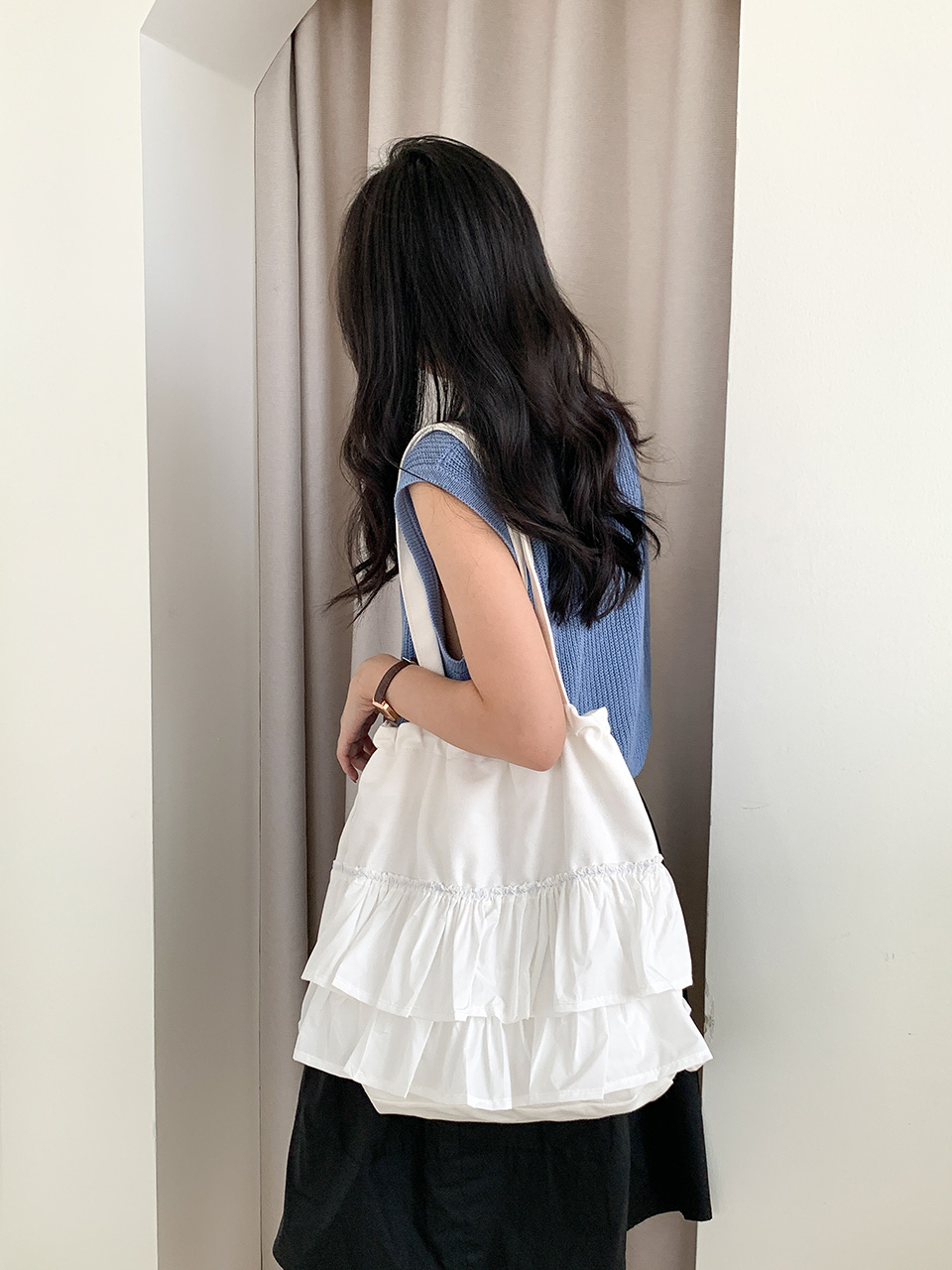Tiered ruffle shoulder bag