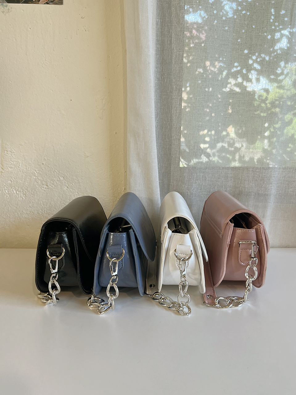 Cracked Leather Chain Mini Shoulder Bag