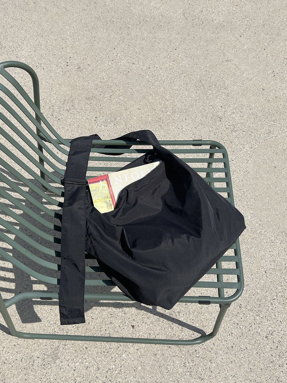 Nylon shoulder bag