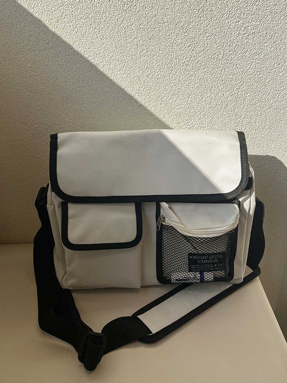 Canvas Mesh Zip-Up Pocket Messenger Bag