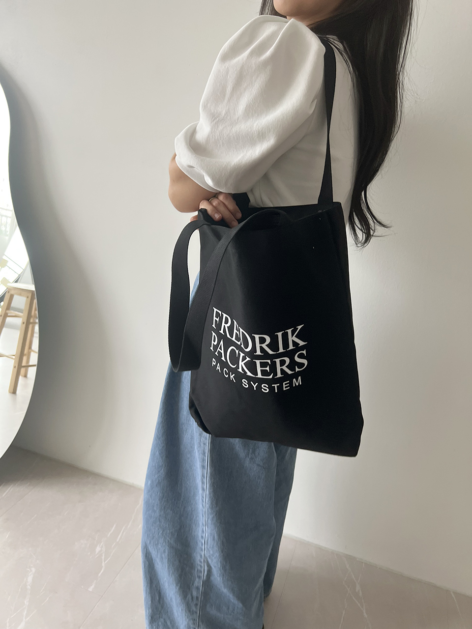 Frederick Logo Lettering Big Shoulder Bag