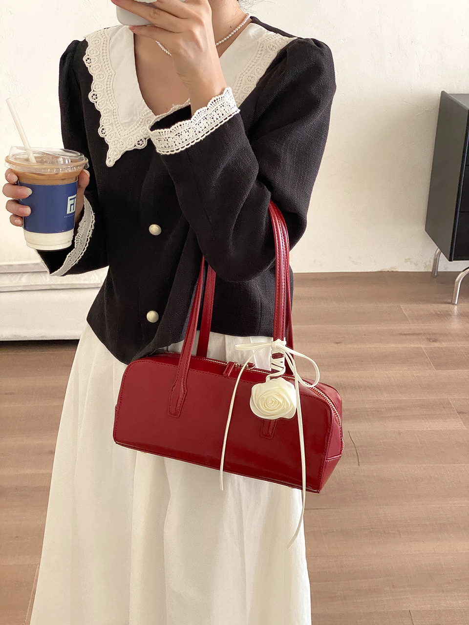 Crack Square Zip-Up Leather Shoulder Bag