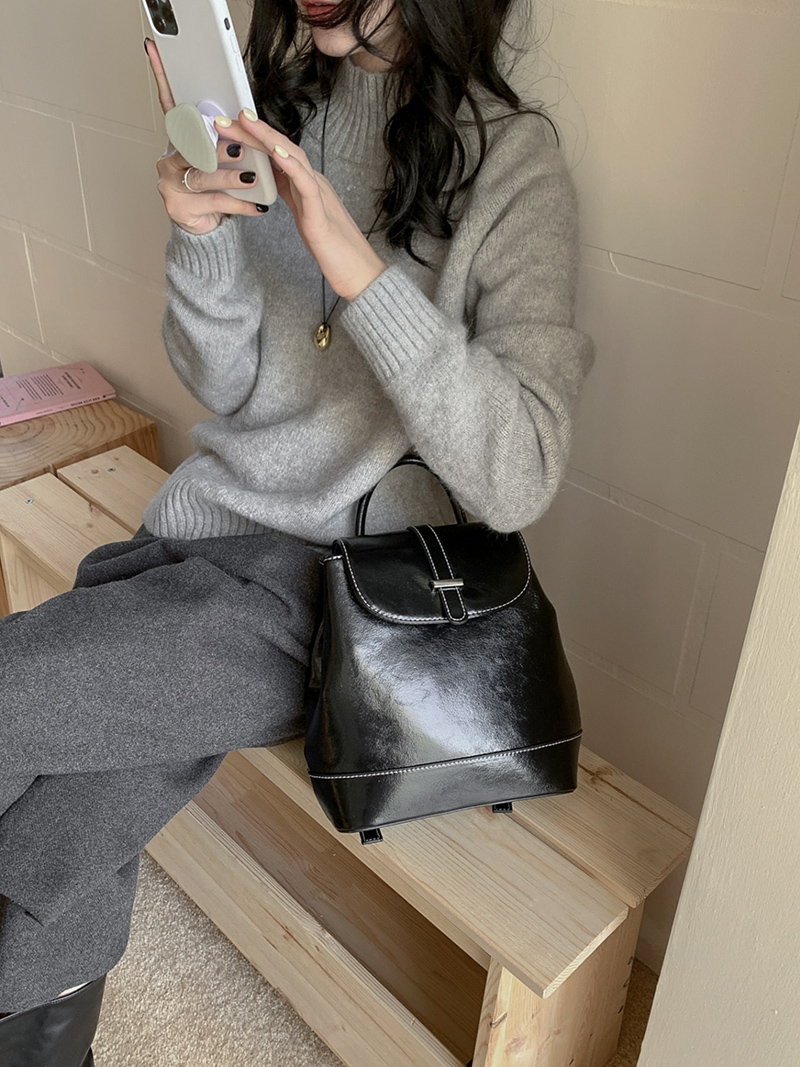 Crack Classic Leather Mini Backpack
