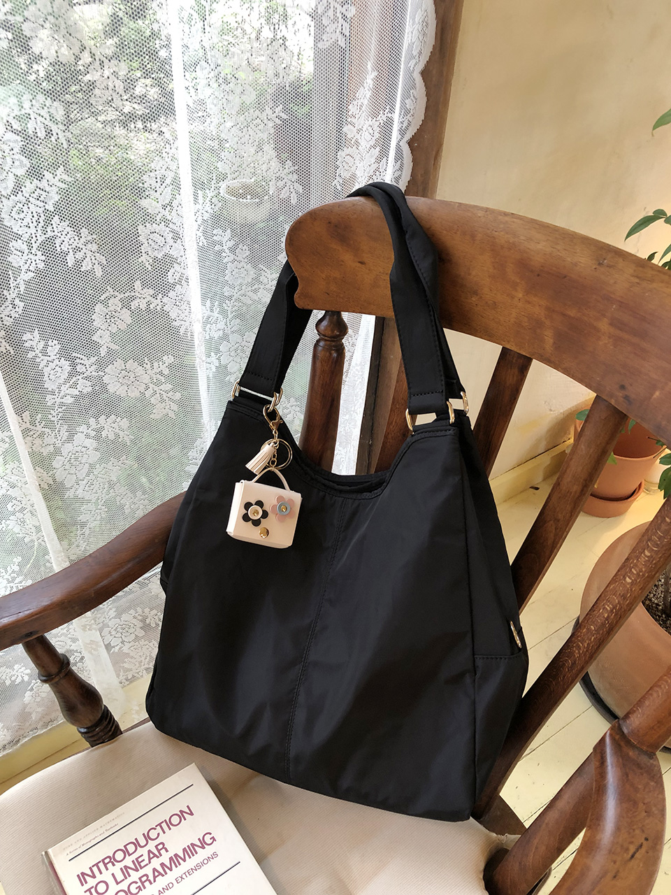Flower AirPods Case Mini Bag Keyring (5 colors)