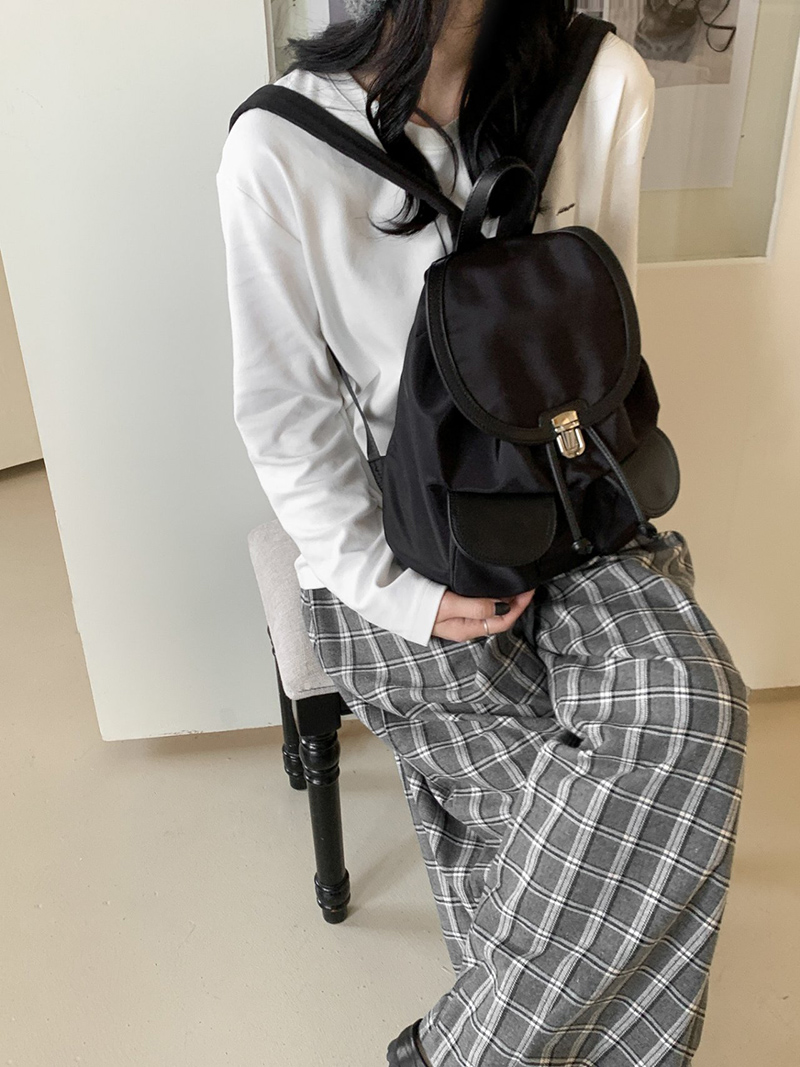 Buckle nylon string pocket daily backpack