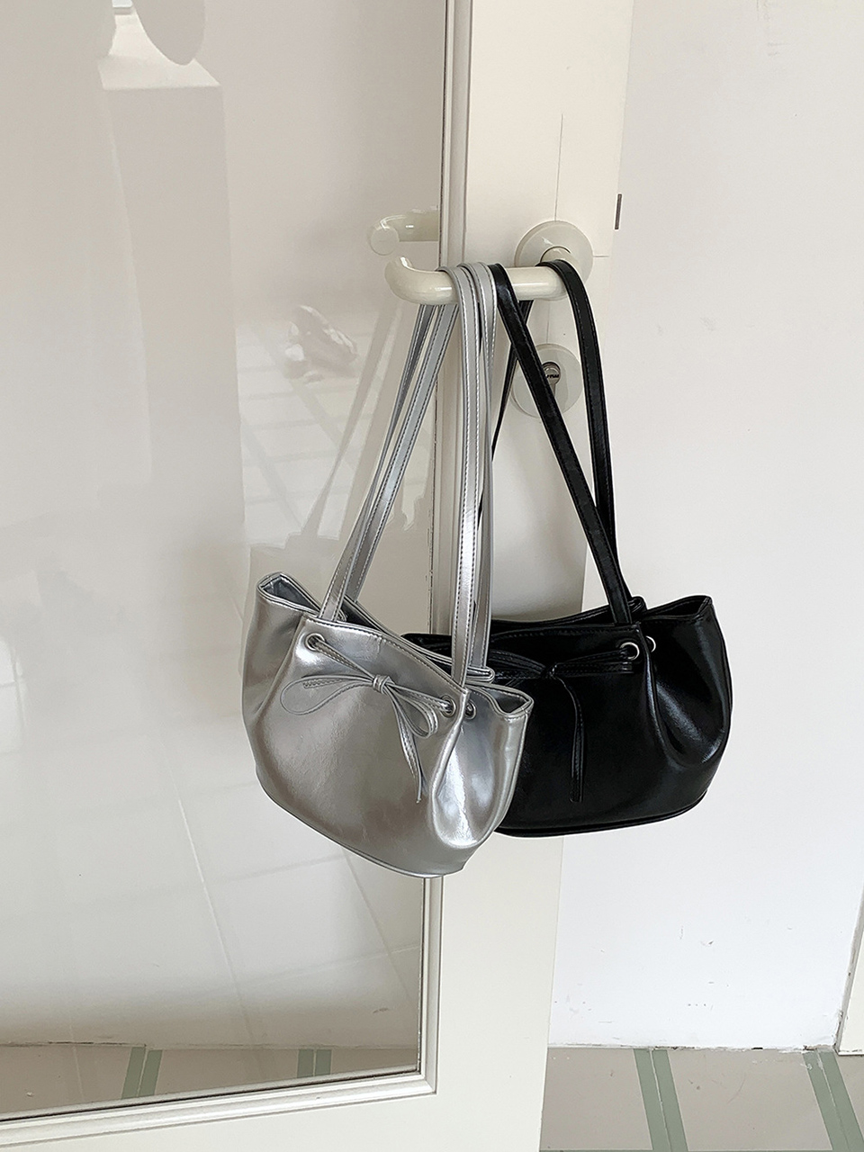 Ribbon Ballet Core Wrinkle Leather Tote Bag (6 colors)