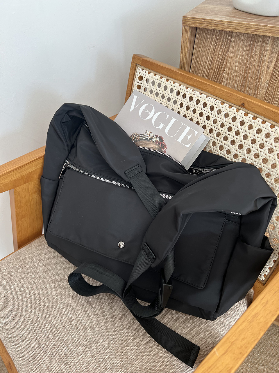 Apes Nylon Zipper Big Shoulder Bag