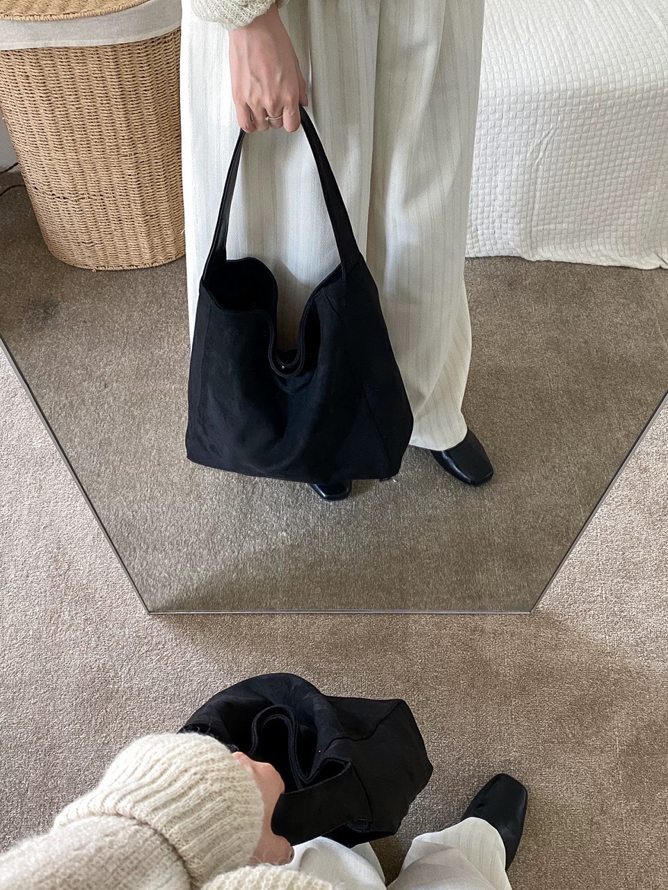 [A must-have for those who carry a lot of belongings] Suede Big Tote Bag/Shoulder Bag