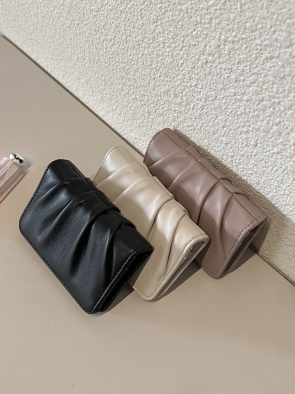 Shirring Leather Card Case