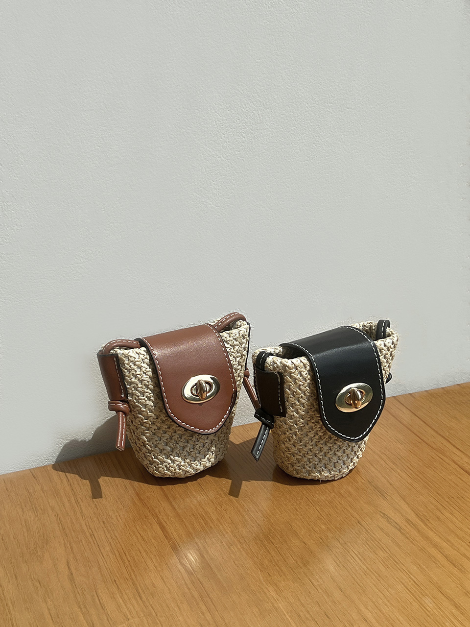 Rattan buckle mini shoulder bag (2 colors)