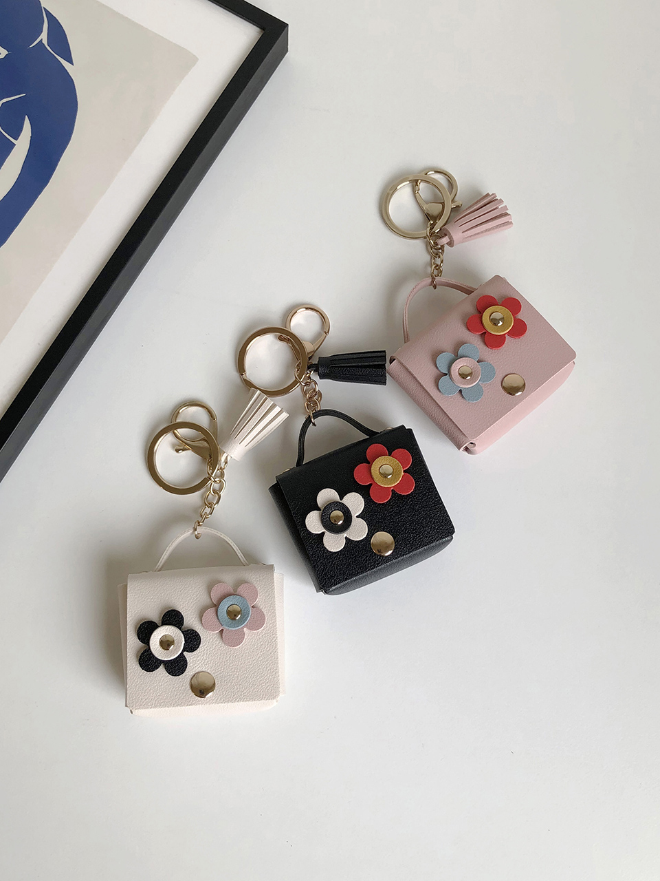 Flower AirPods Case Mini Bag Keyring (5 colors)