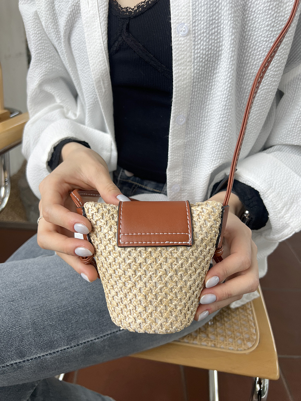 Rattan buckle mini shoulder bag (2 colors)