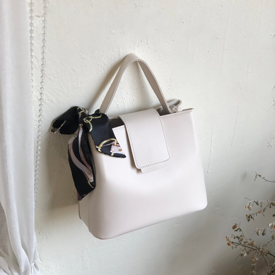 Lucas Mini Cross Shoulder Bag
