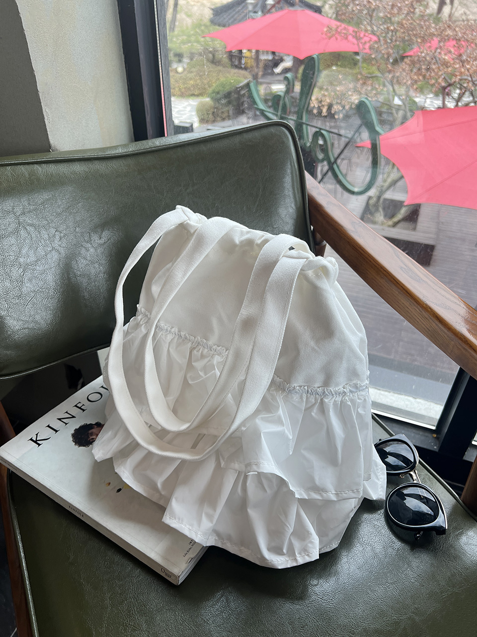 Tiered ruffle shoulder bag
