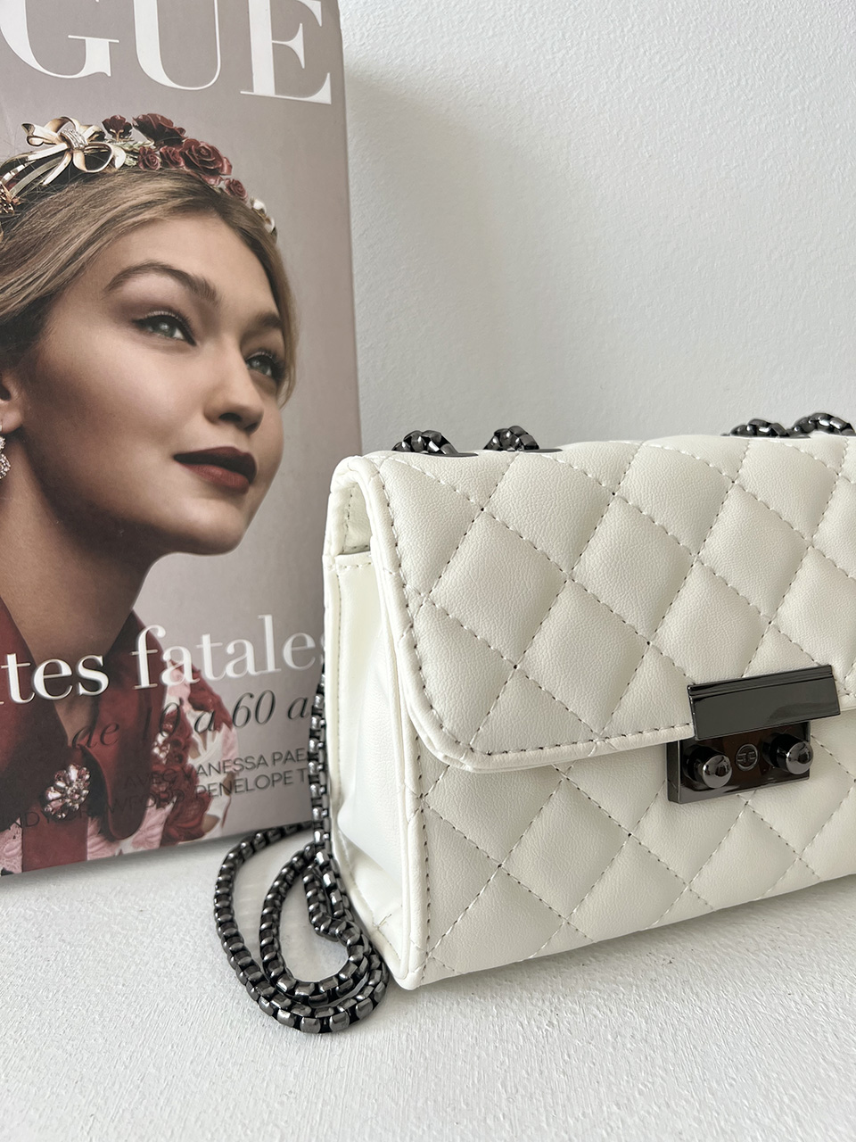Kate Buckle Classic Mini Chain Bag