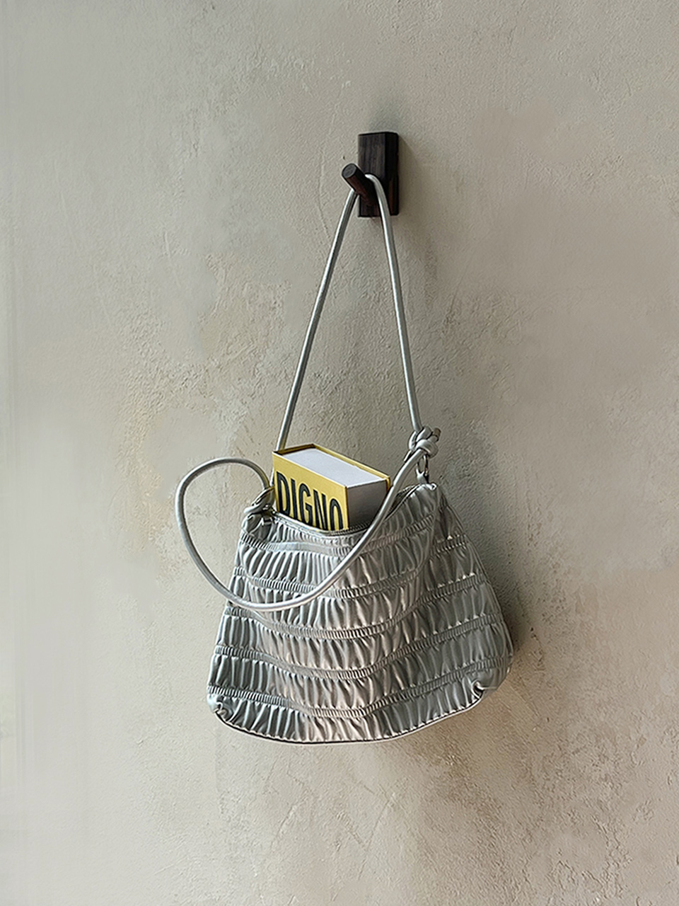 shoulder bag／キルティングシルバー Laurenフリッツシルバーキルティングショルダーバック