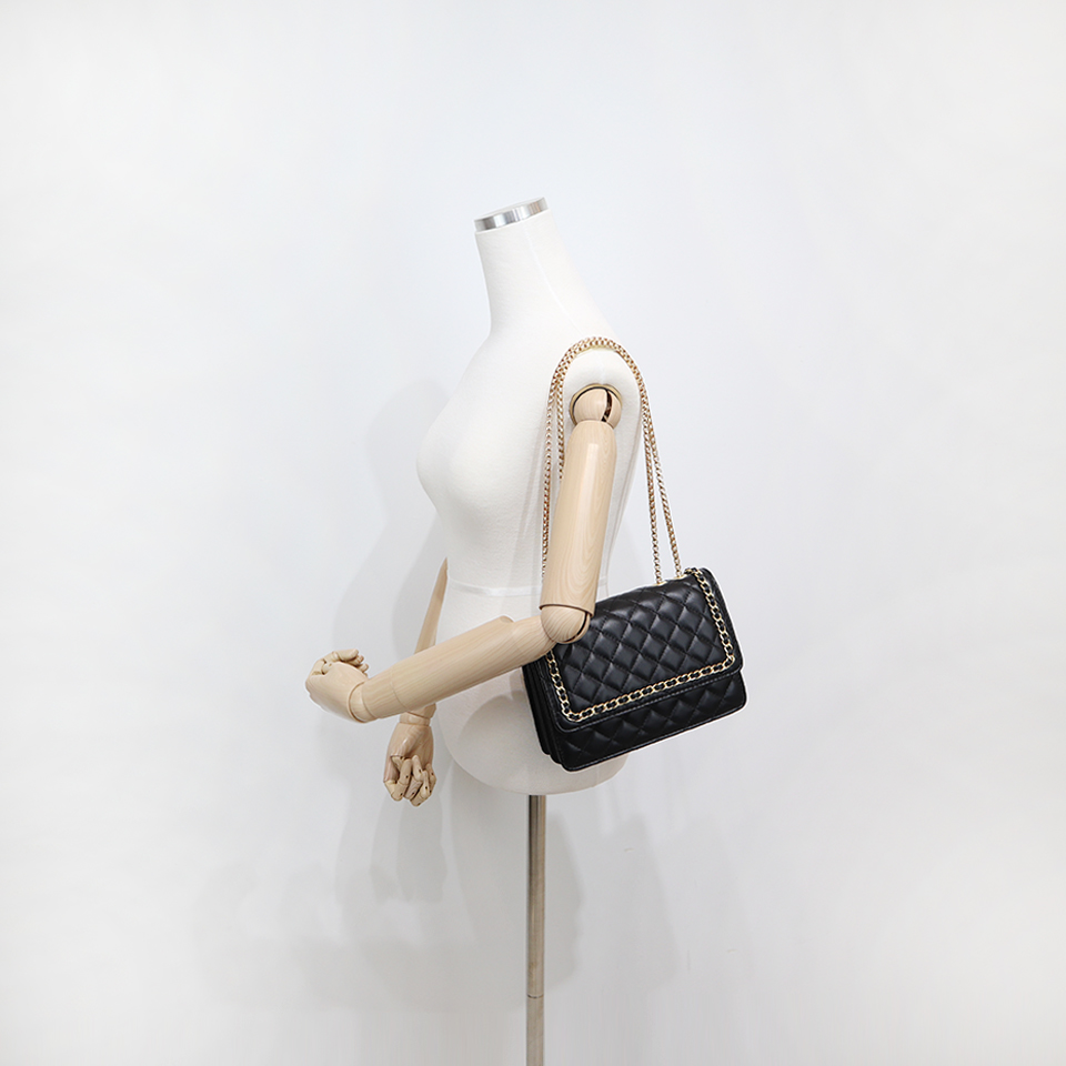 Quilted Square Chain Bag