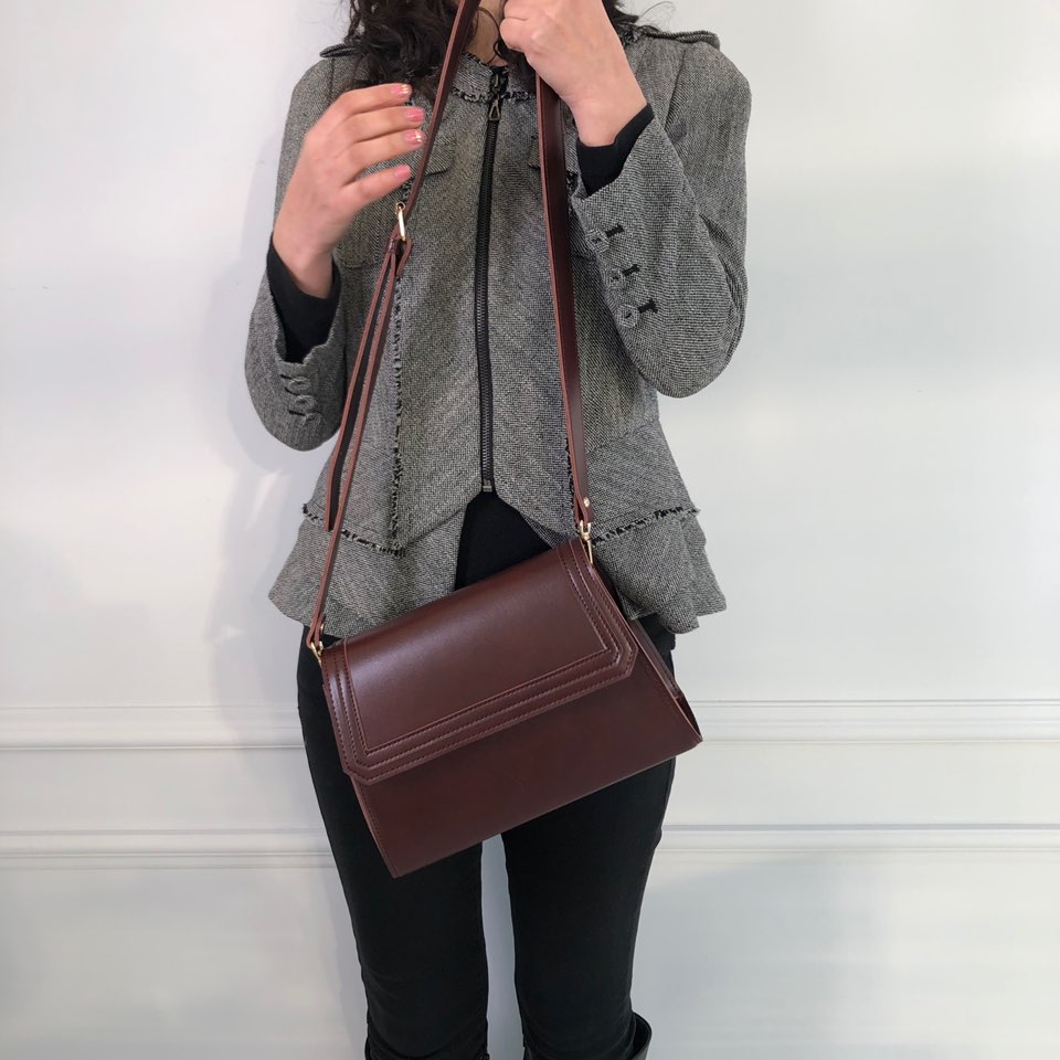 Classic trapezoid stitch cross bag (4 colors)