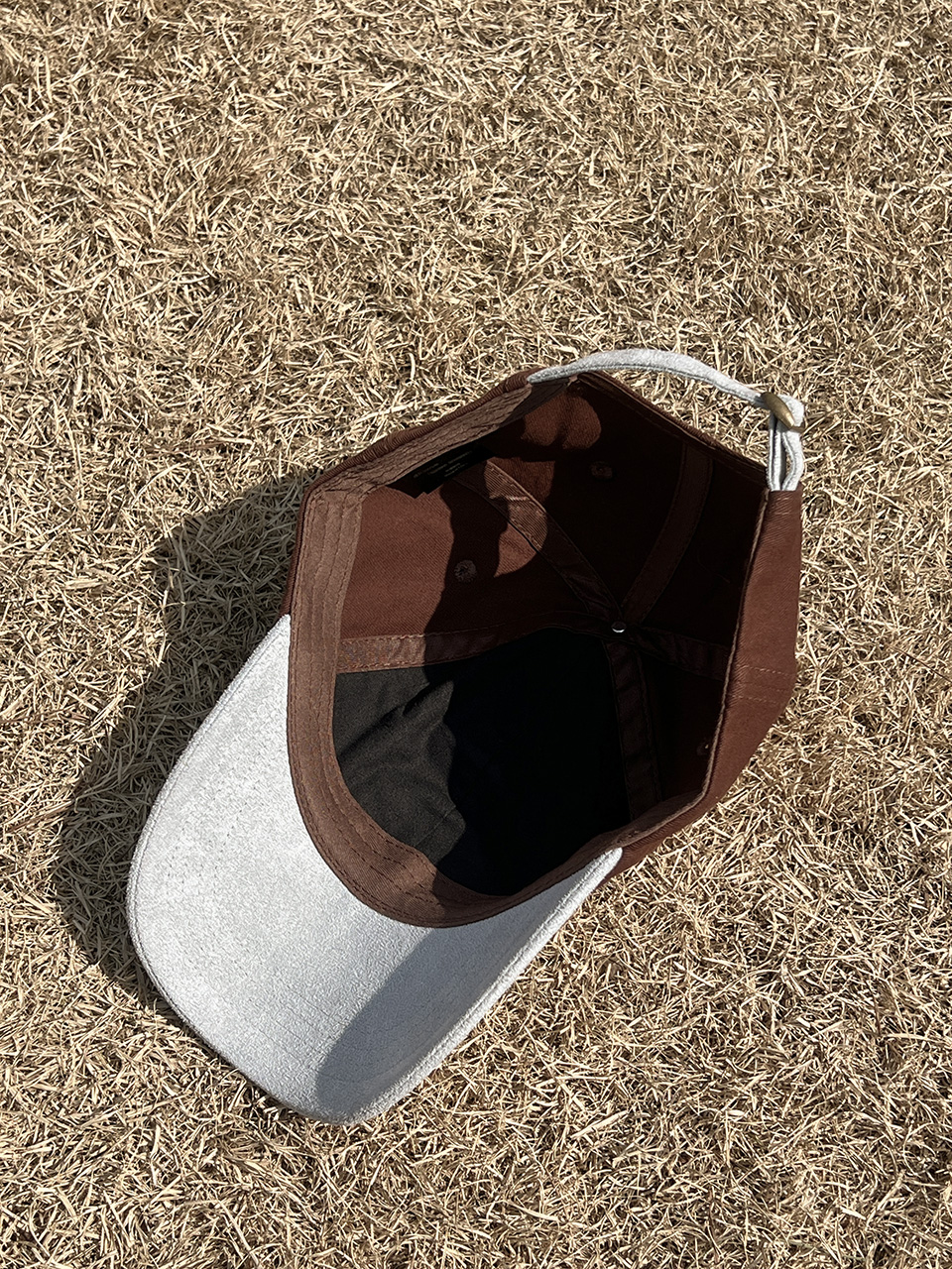Two-tone vintage stitch cap