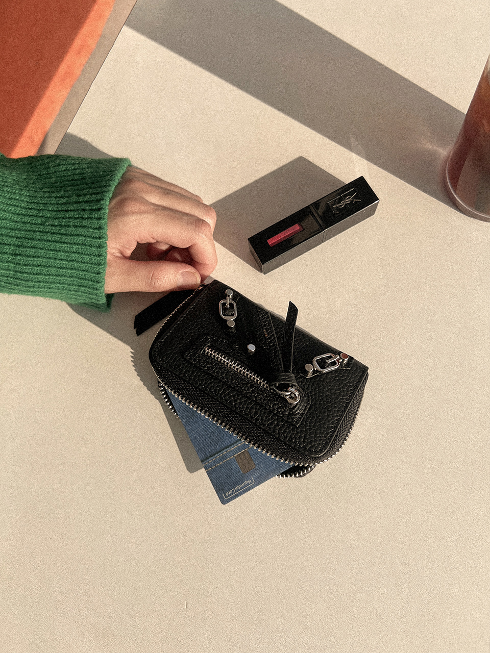 Zip-up coin case wallet
