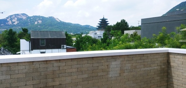 인왕산과 국립민속 박물관
