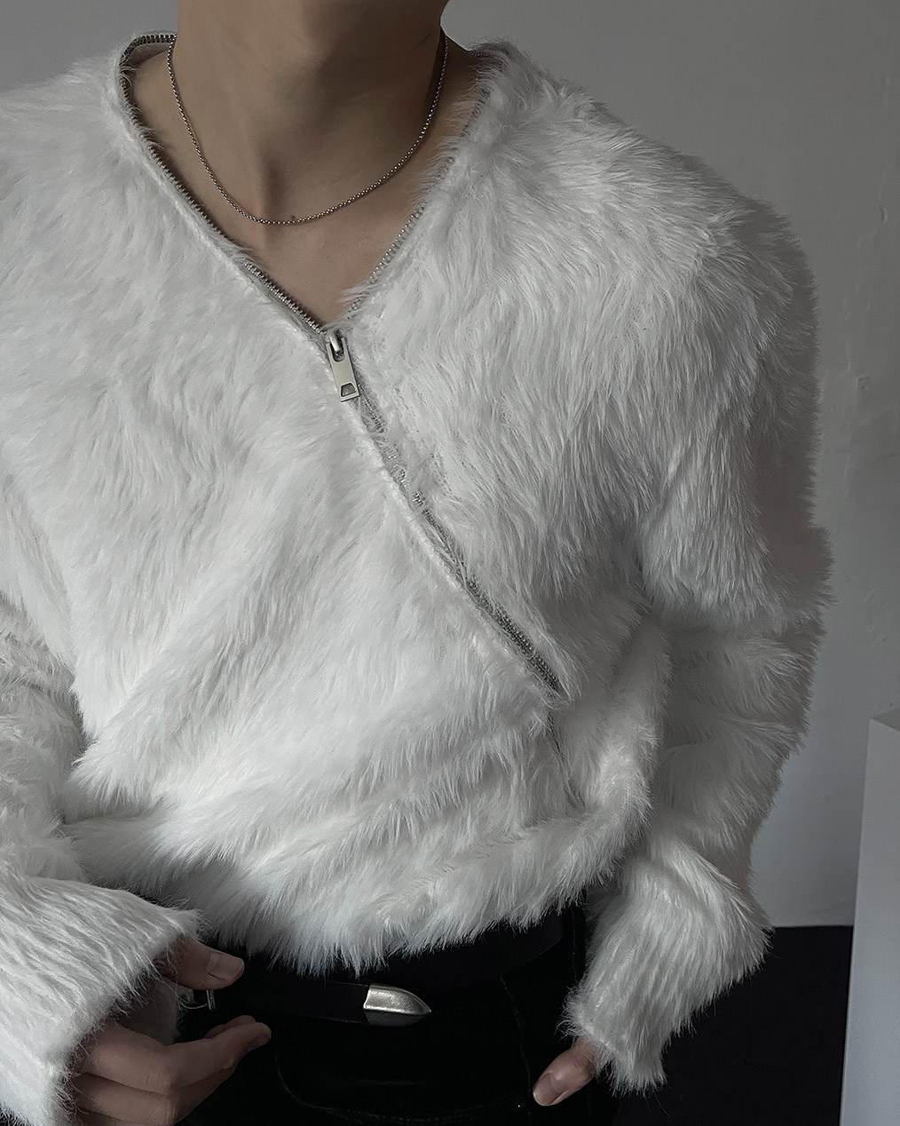 남자 오버핏 앙고라 모헤어 니트