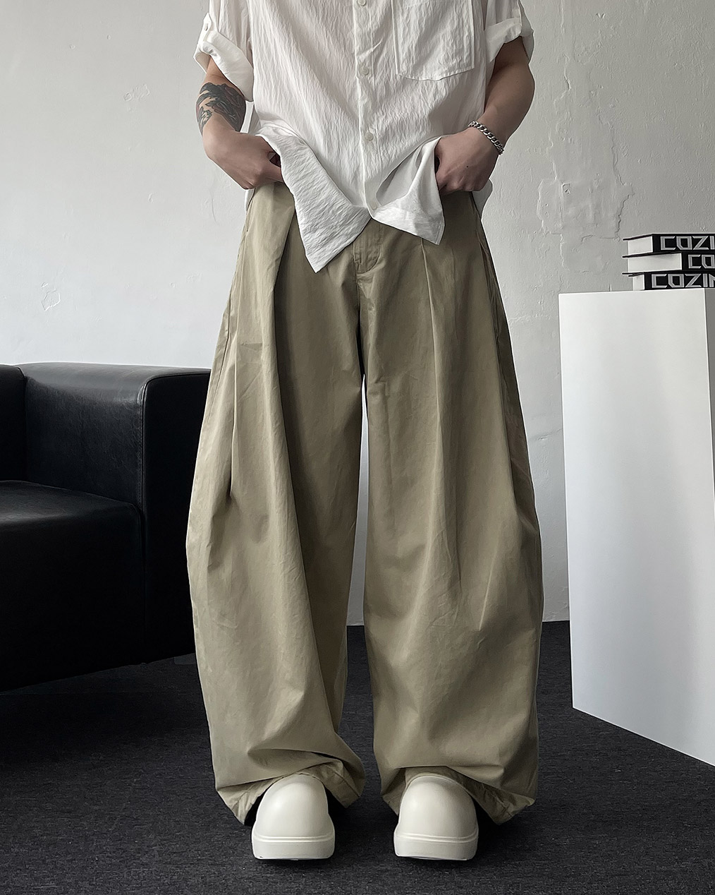 남자 통 넓은 투턱 와이드 벌룬 팬츠