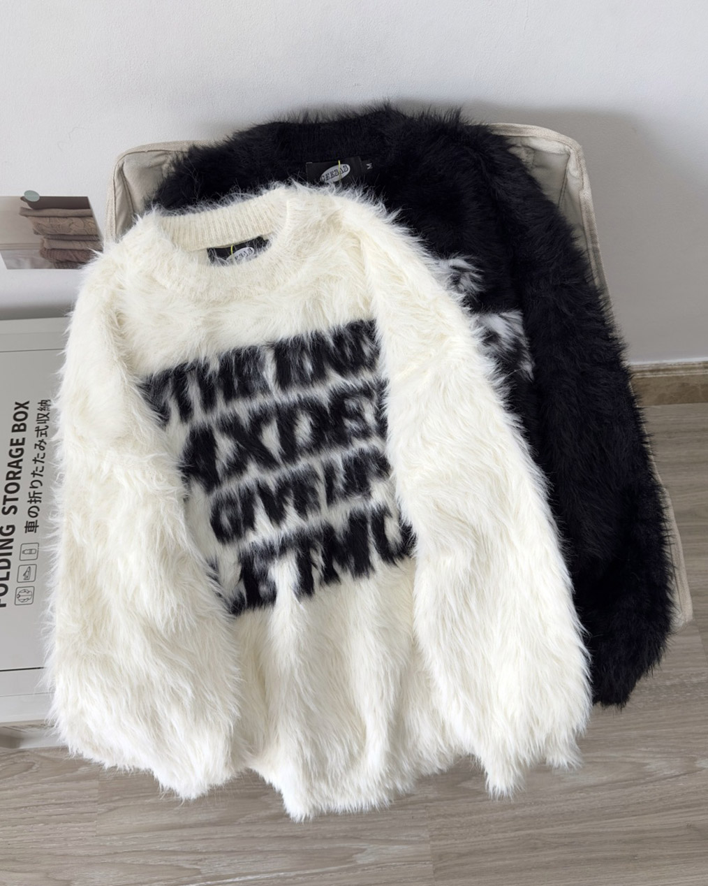 남자 겨울 레터링 앙고라 니트