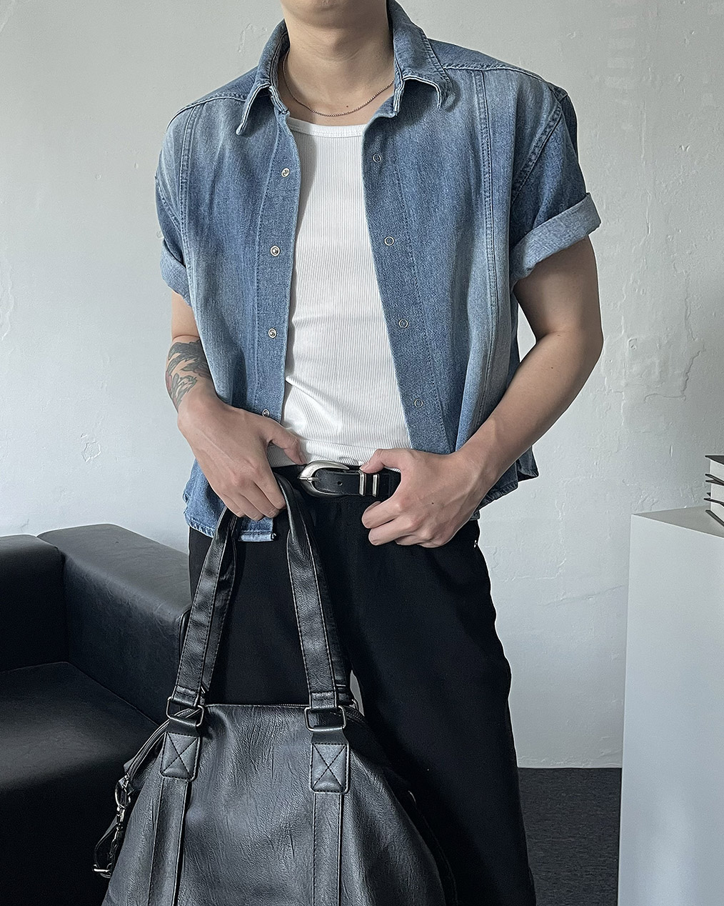 남자 머슬핏 데님 반팔 셔츠