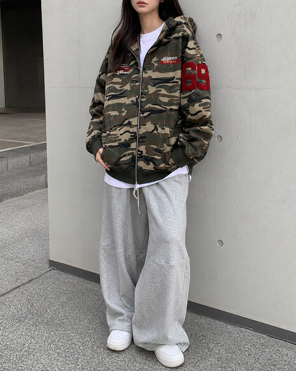 [Unisex] no.69 오버핏 카모 후드 집업