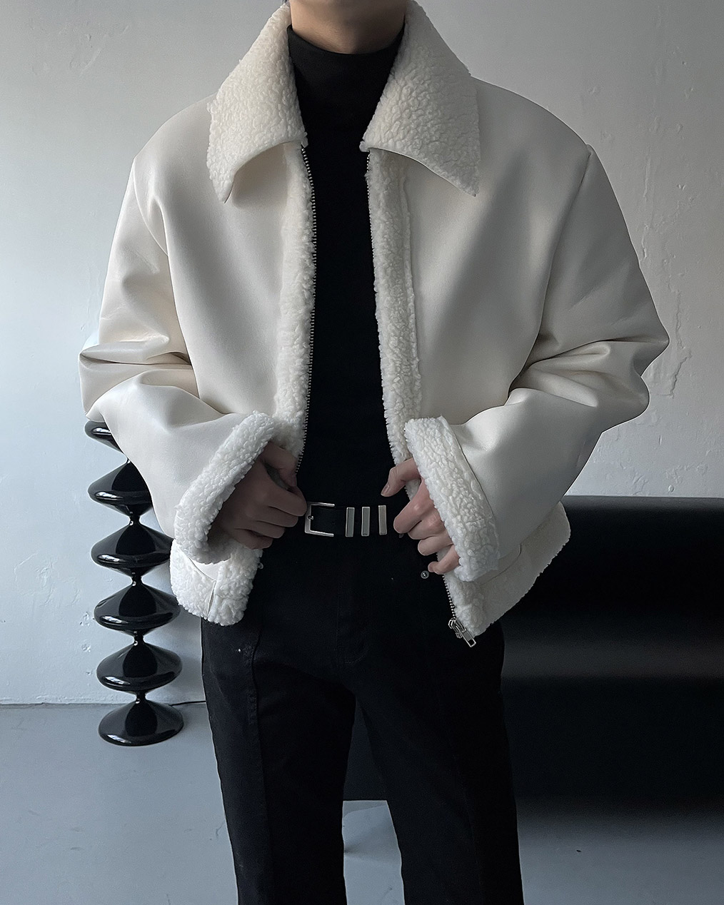 밀리 스캇 크롭 무스탕