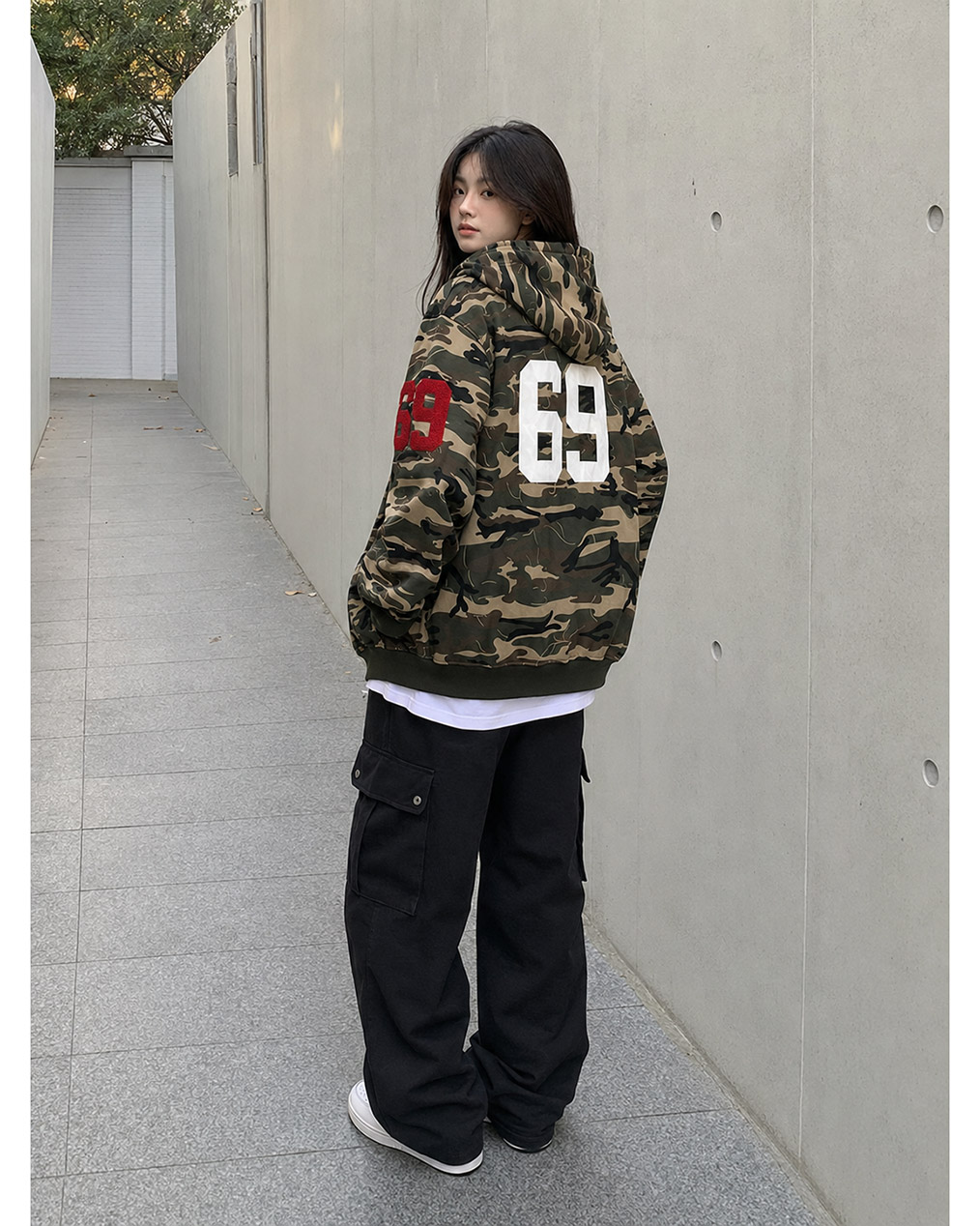 [Unisex] no.69 오버핏 카모 후드 집업