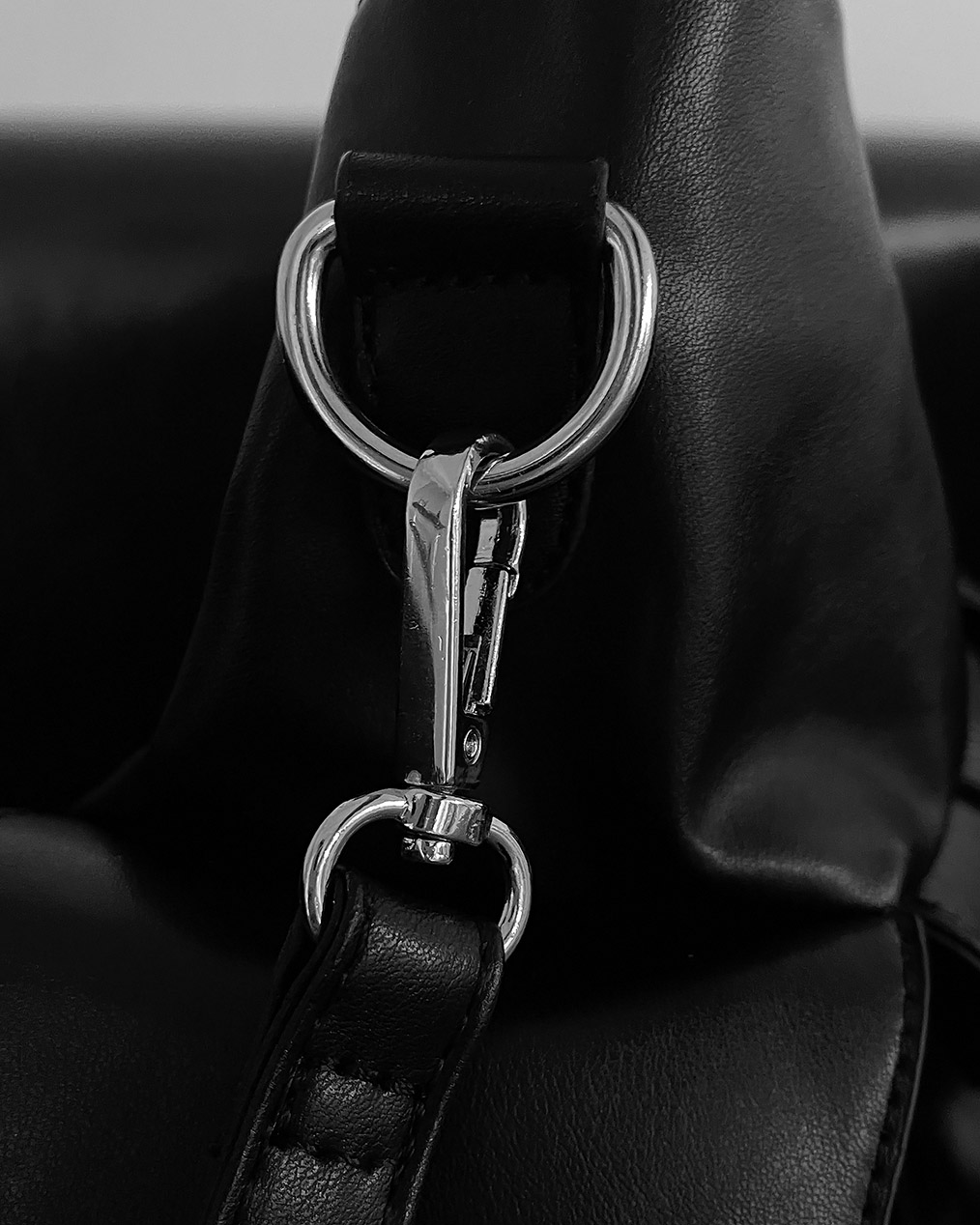 남자 포켓 레더 크로스백