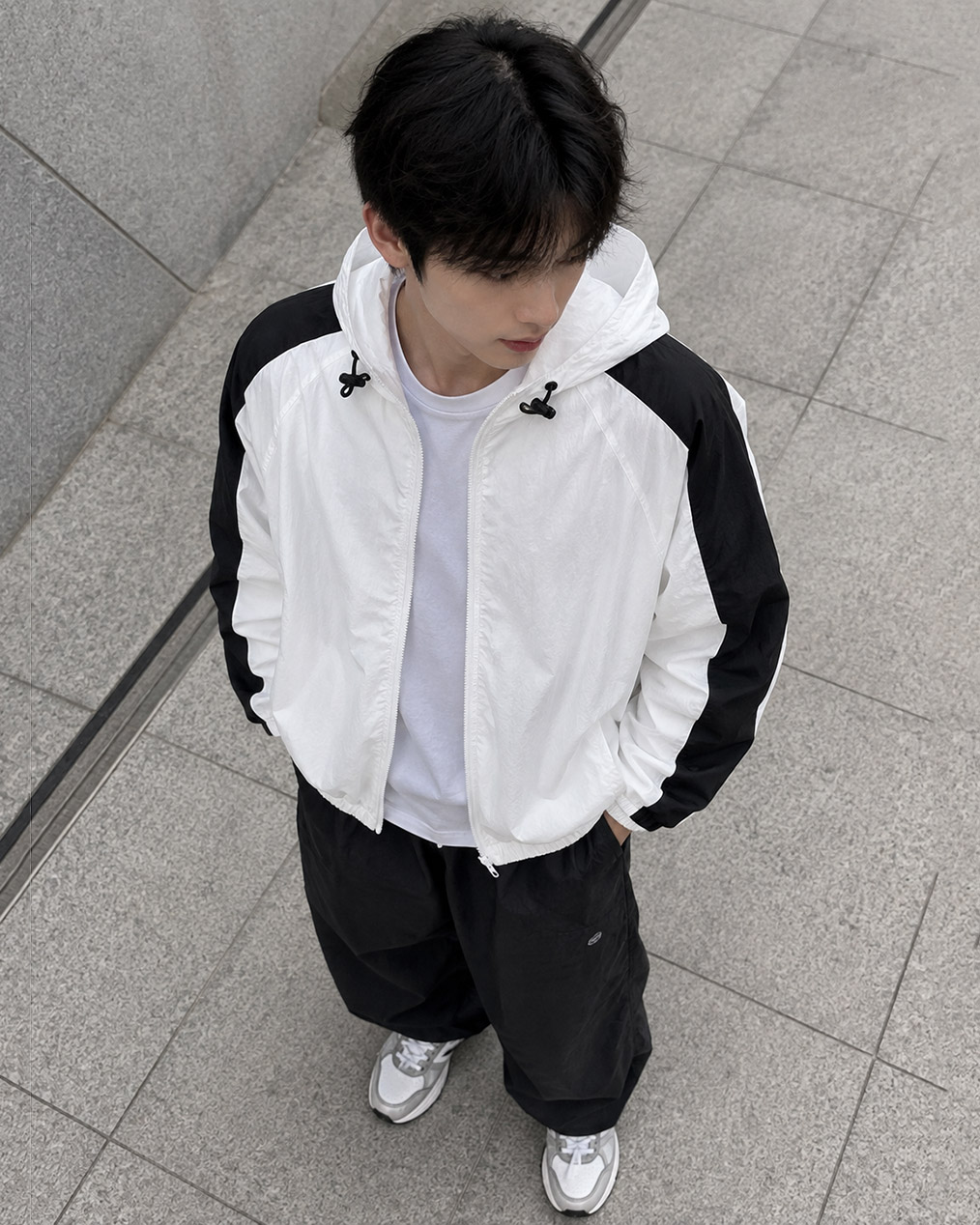 [Unisex] 원라인 후드 배색 바람막이 (2 colors)