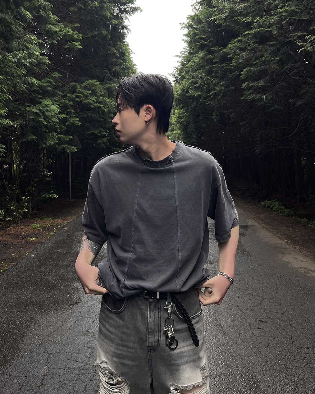 남자 언발 절개 반팔 티셔츠