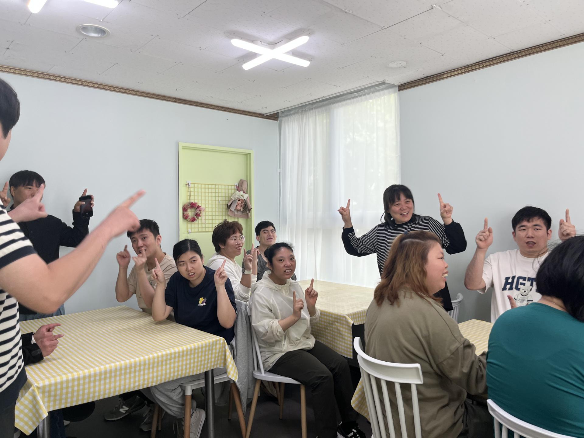 cf1d364c170eb.jpg